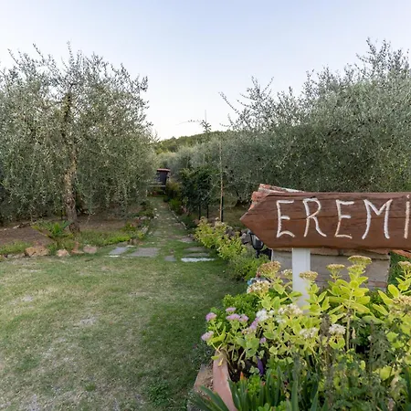 Il Poggio Dell'eremita Apartment *
